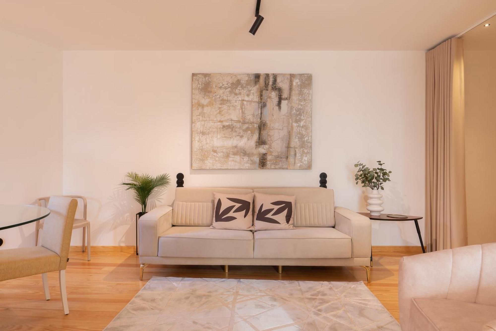 Luxurious Bright Flats - Ace Location * Oporto